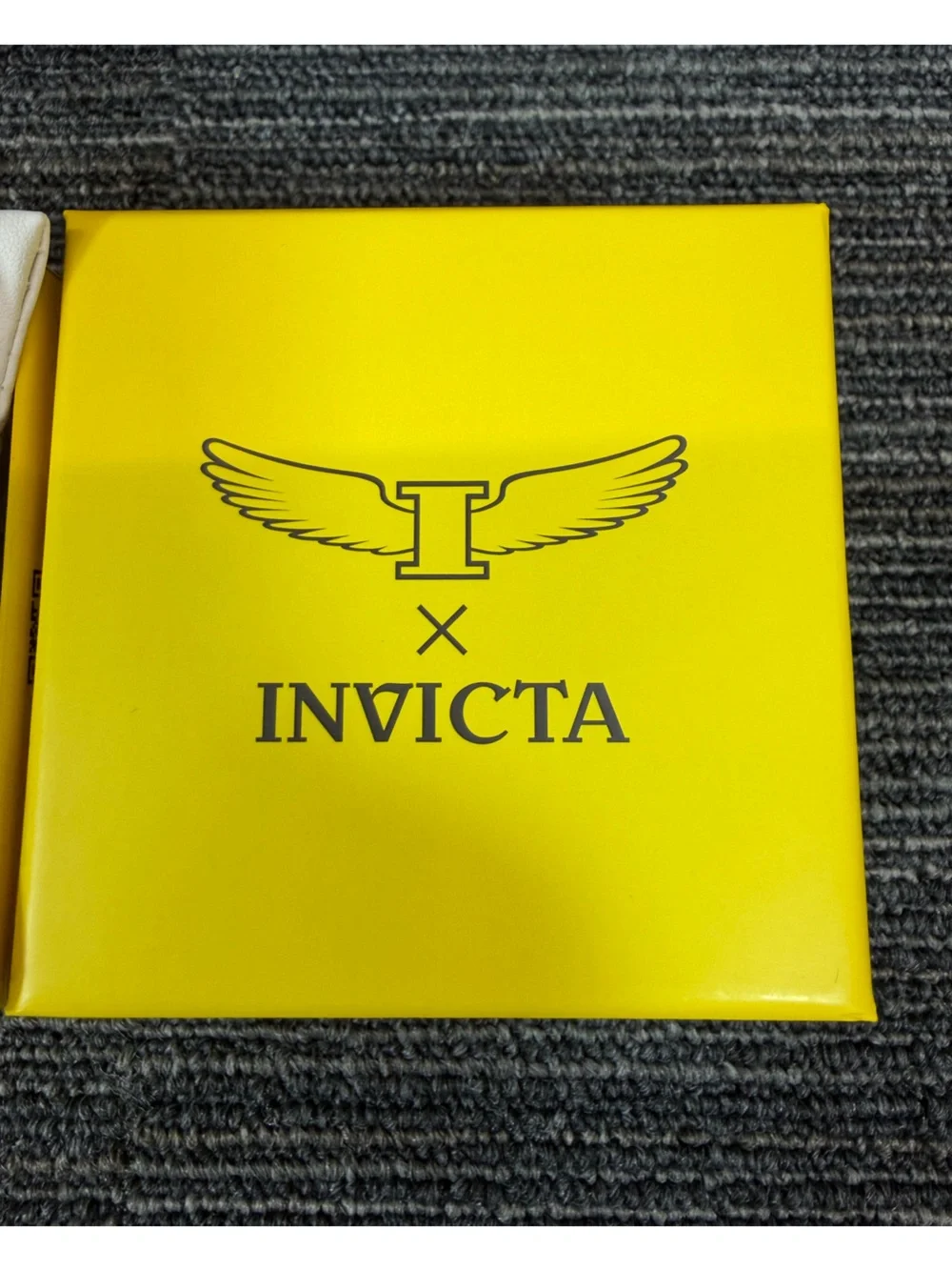 Invicta 69069 model